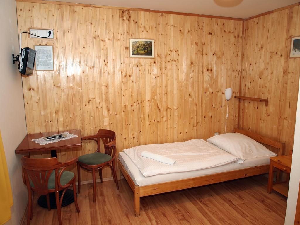 Penzion Klopacka Шпанья-Долина Номер фото
